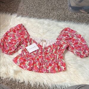 NWT WAYF Floral Ruched Sweetheart Neck Short Sleeve  Blouse Size M Crop